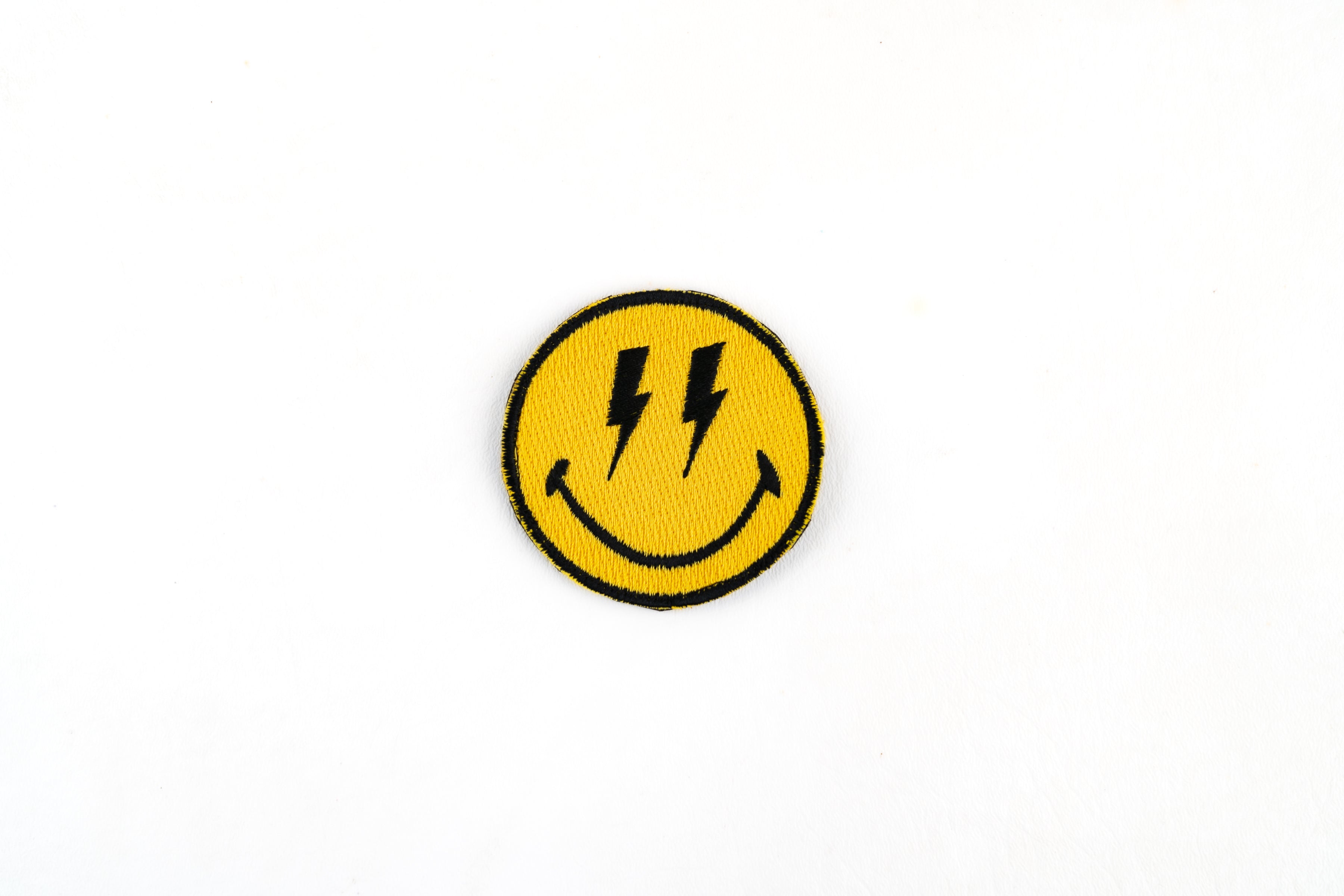 A&K PARCHE HAPPY FACE