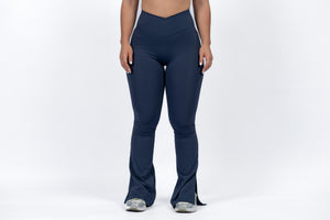 A&K SLIT FLARE LEGGINGS