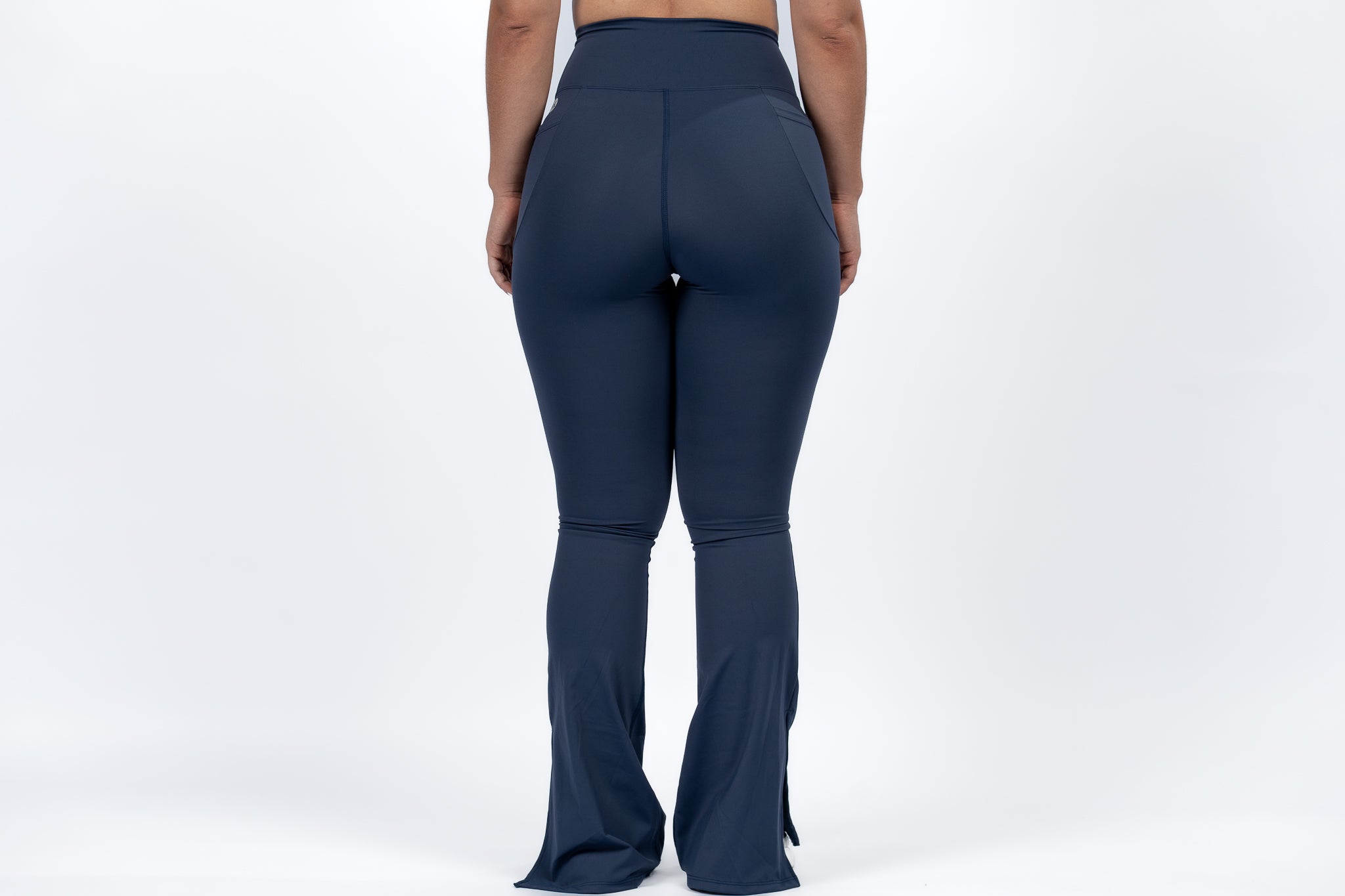 A&K SLIT FLARE LEGGINGS